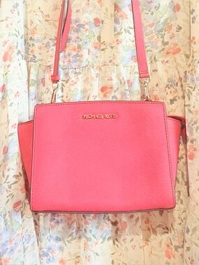 Michael Kors Selma Medium Crossbody Watermelon